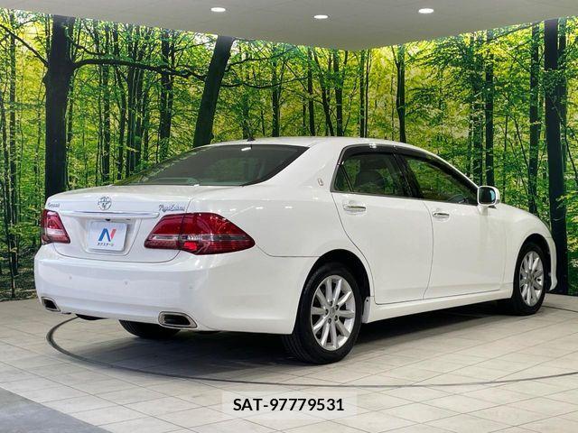 Toyota CROWN SEDAN 2009-11 7216574-16