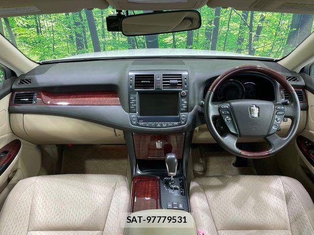 Toyota CROWN SEDAN 2009-11 7216574-1