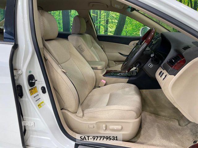 Toyota CROWN SEDAN 2009-11 7216574-7