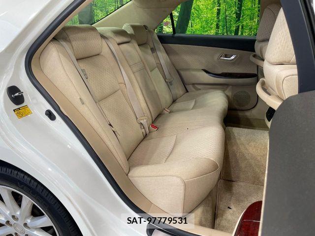 Toyota CROWN SEDAN 2009-11 7216574-8