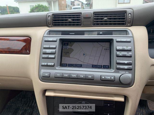 Toyota CROWN SEDAN 2001-03 7250265-11