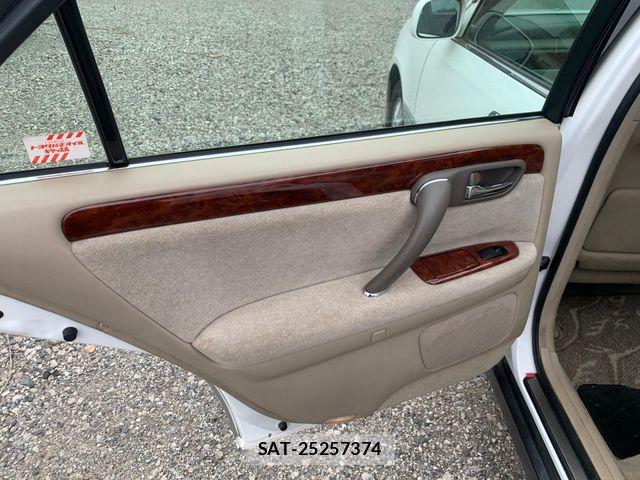 Toyota CROWN SEDAN 2001-03 7250265-21
