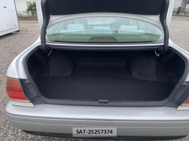 Toyota CROWN SEDAN 2001-03 7250265-26