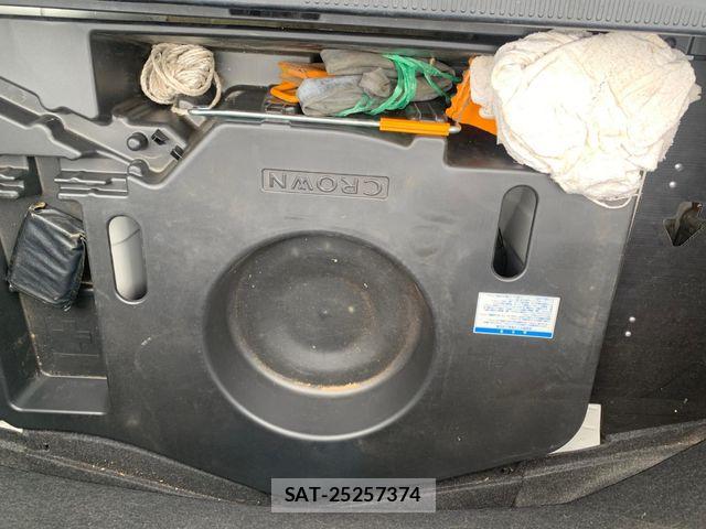 Toyota CROWN SEDAN 2001-03 7250265-28
