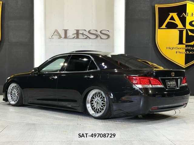 Toyota CROWN SEDAN 2013-09 7250258-10