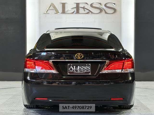 Toyota CROWN SEDAN 2013-09 7250258-13