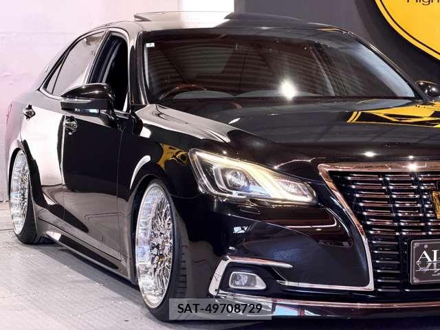 Toyota CROWN SEDAN 2013-09 7250258-1