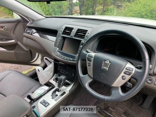 Toyota CROWN SEDAN 2010-06 7250261-10