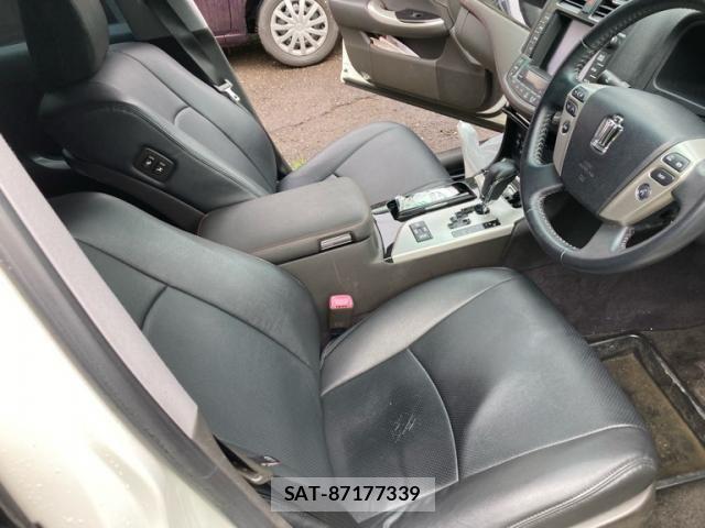Toyota CROWN SEDAN 2010-06 7250261-12