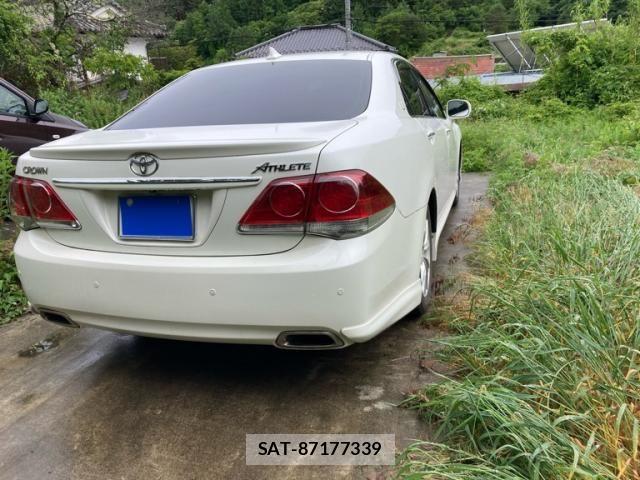 Toyota CROWN SEDAN 2010-06 7250261-5