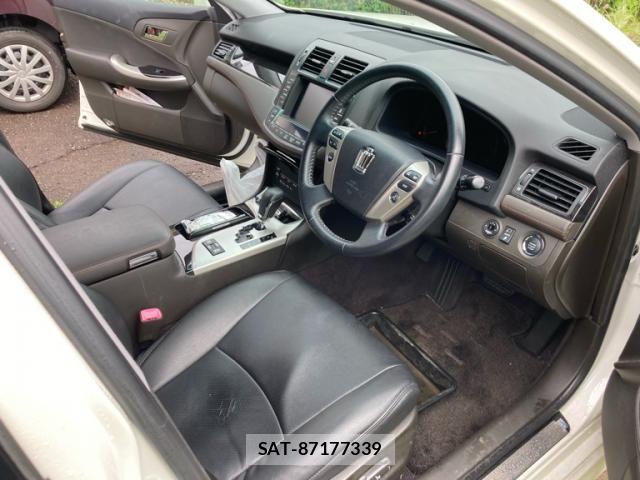 Toyota CROWN SEDAN 2010-06 7250261-8