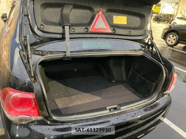 Toyota CROWN SEDAN 2010-11 7271737-9