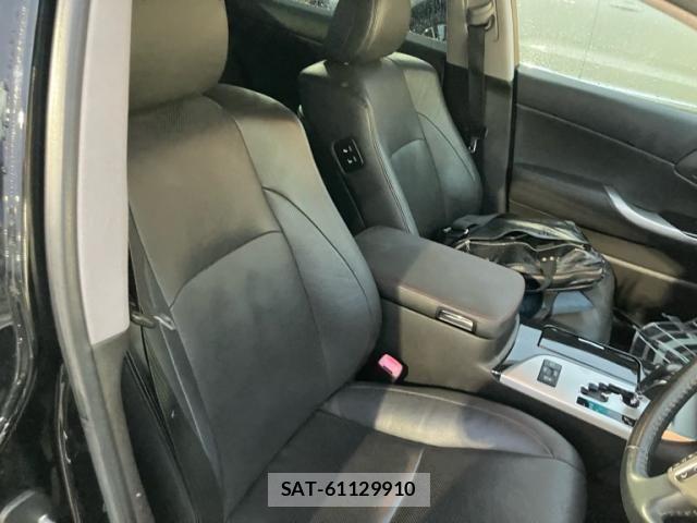 Toyota CROWN SEDAN 2010-11 7271737-13