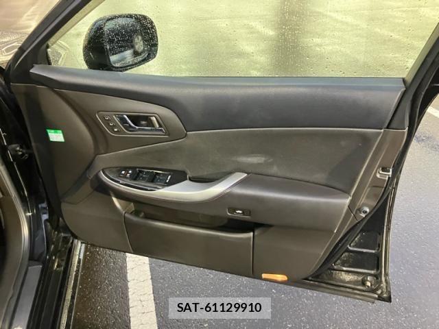 Toyota CROWN SEDAN 2010-11 7271737-15