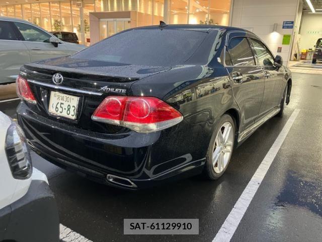 Toyota CROWN SEDAN 2010-11 7271737-4