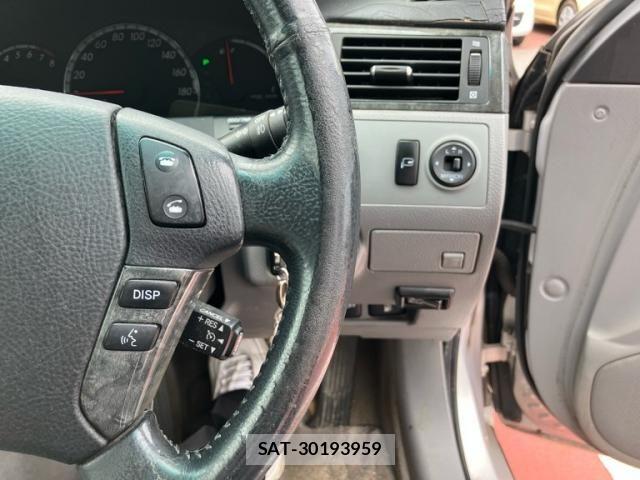 Toyota CROWN SEDAN 2004-10 7271742-16