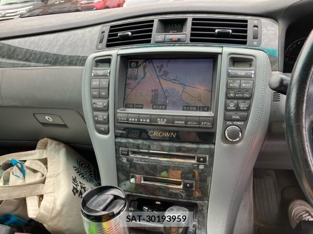 Toyota CROWN SEDAN 2004-10 7271742-18