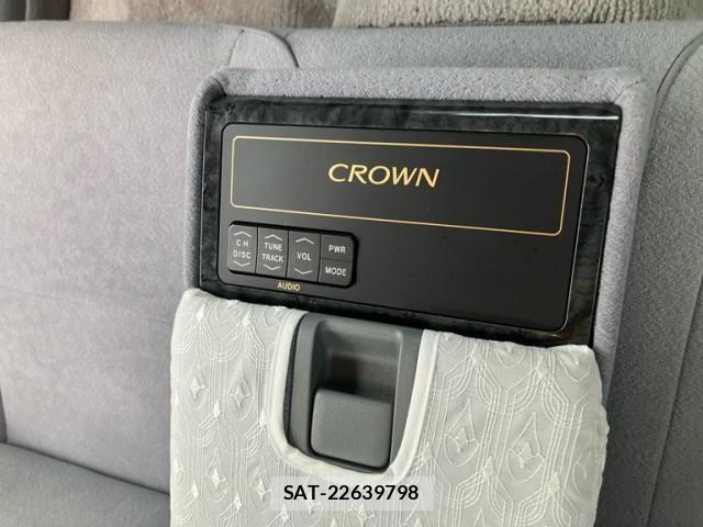 Toyota CROWN SEDAN 2004-03 7271738-11