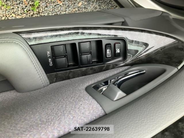 Toyota CROWN SEDAN 2004-03 7271738-6