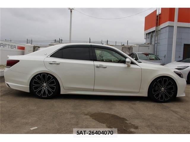 Toyota CROWN SEDAN 2016-01 7326363-13