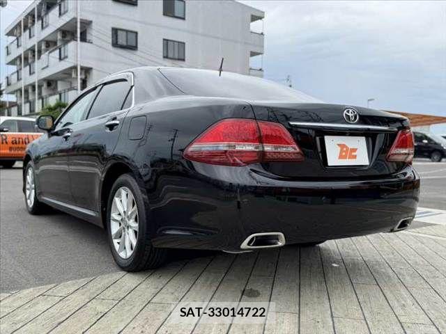 Toyota CROWN SEDAN 2008-10 7326377-12