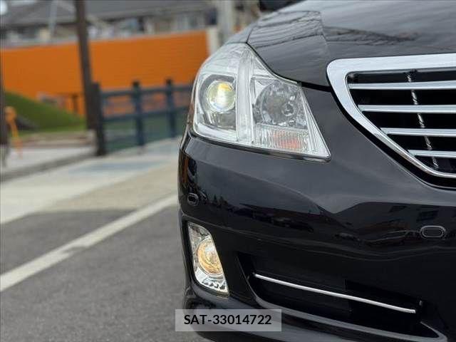 Toyota CROWN SEDAN 2008-10 7326377-29