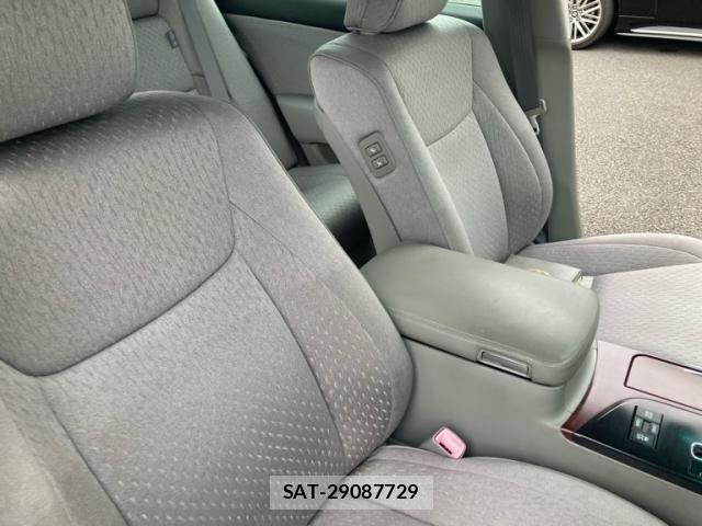 Toyota CROWN SEDAN 2009-10 7326379-10