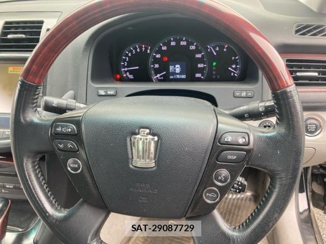 Toyota CROWN SEDAN 2009-10 7326379-12