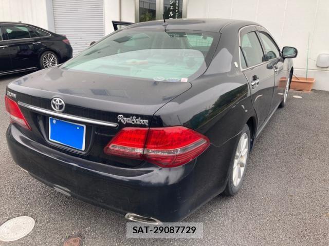Toyota CROWN SEDAN 2009-10 7326379-2