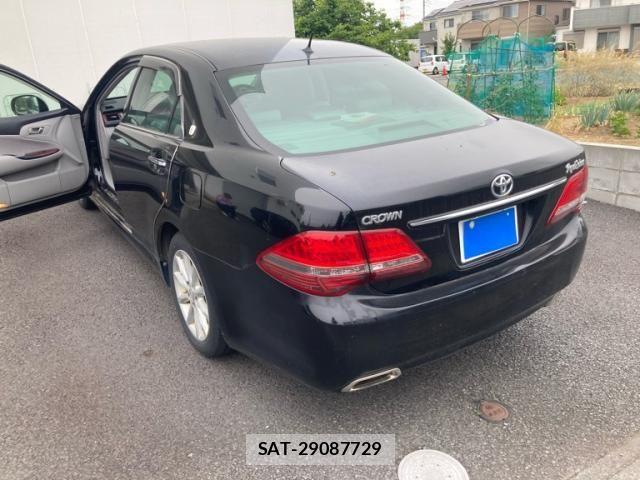 Toyota CROWN SEDAN 2009-10 7326379-3