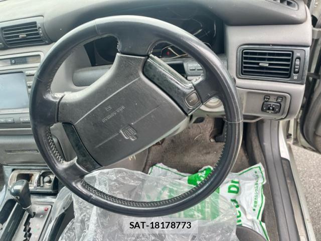 Toyota CROWN SEDAN 2000-02 7326381-11