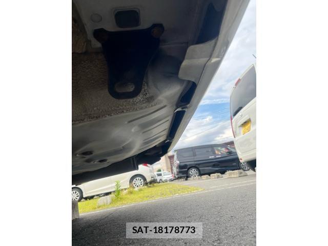 Toyota CROWN SEDAN 2000-02 7326381-5