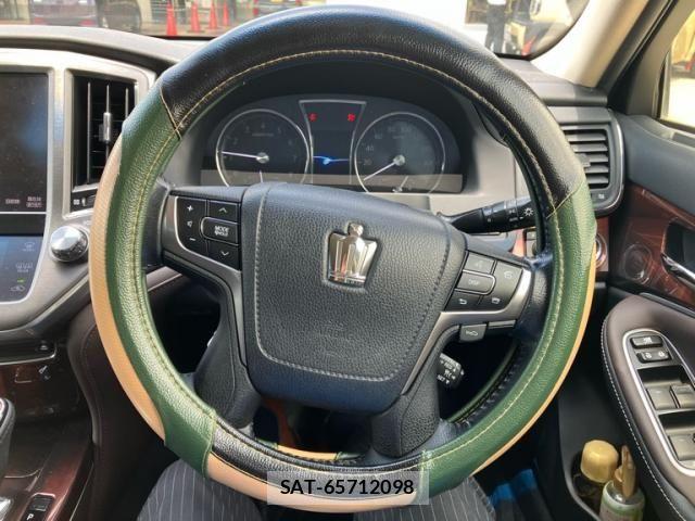 Toyota CROWN SEDAN 2013-02 7326373-12