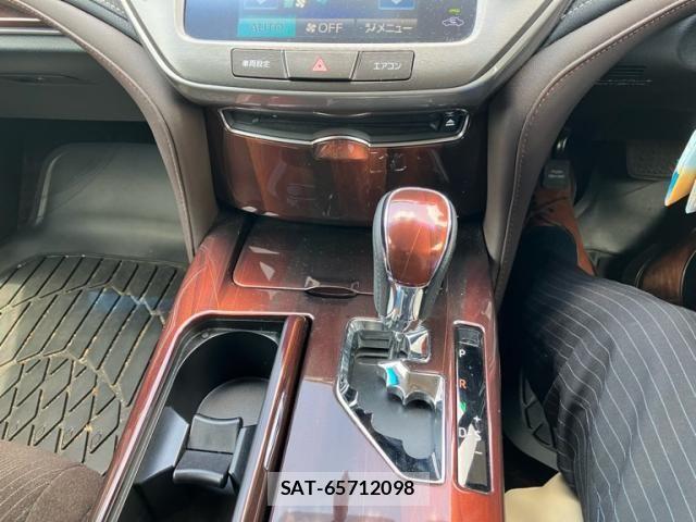 Toyota CROWN SEDAN 2013-02 7326373-17