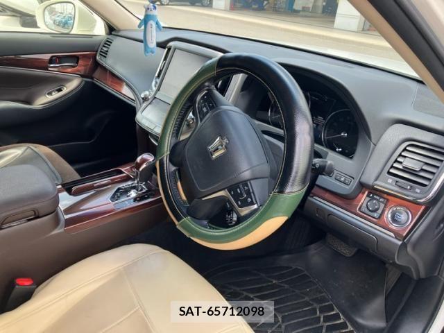 Toyota CROWN SEDAN 2013-02 7326373-6