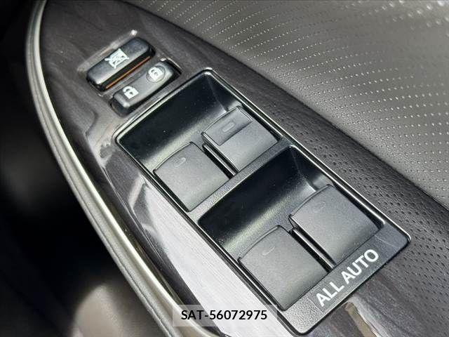 Toyota CROWN SEDAN 2012-01 7326378-24