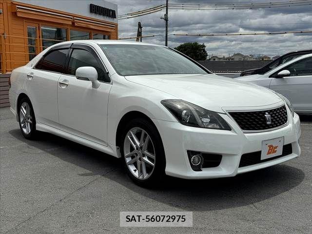 Toyota CROWN SEDAN 2012-01 7326378-7