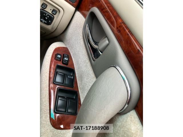 Toyota CROWN SEDAN 2001-05 7326371-17