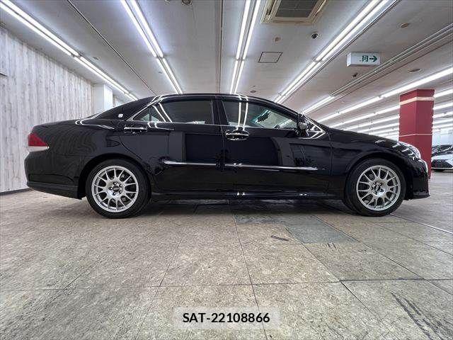 Toyota CROWN SEDAN 2010-06 7326374-17