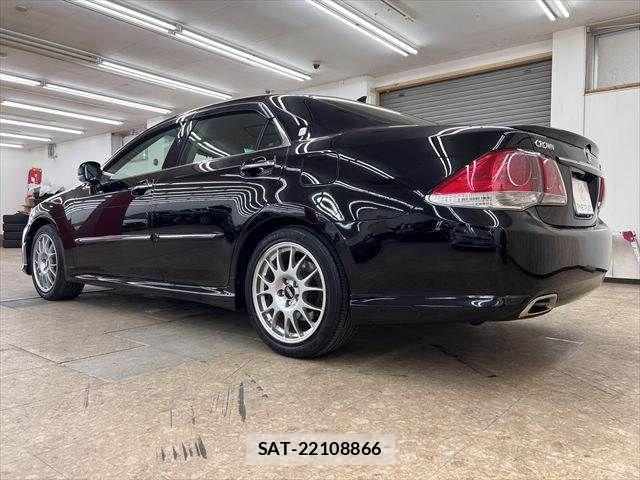 Toyota CROWN SEDAN 2010-06 7326374-20