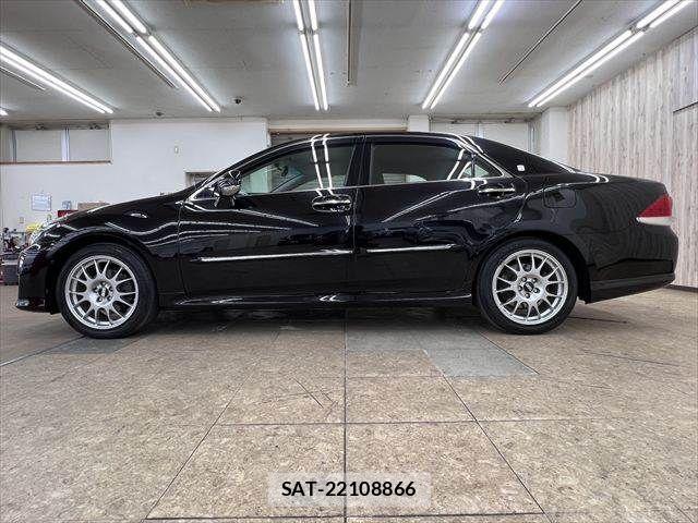 Toyota CROWN SEDAN 2010-06 7326374-21