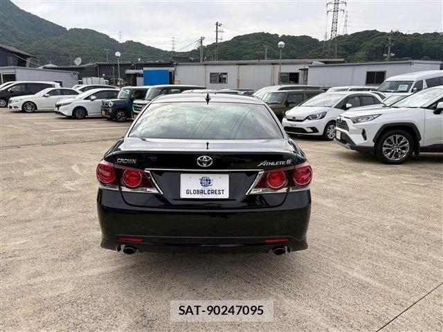 Toyota CROWN SEDAN 2017-07 7332685-12