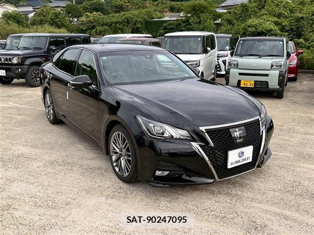 Toyota CROWN SEDAN 2017-07 7332685-7