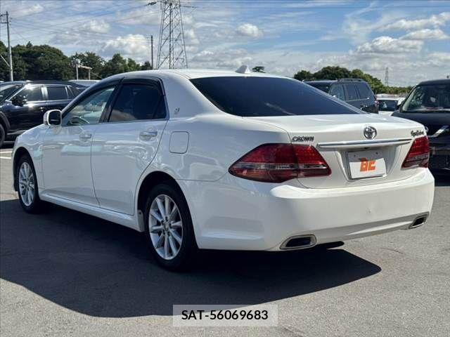 Toyota CROWN SEDAN 2008-09 7326376-12