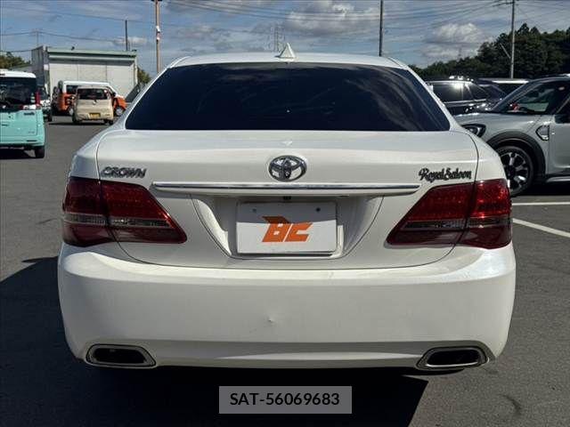 Toyota CROWN SEDAN 2008-09 7326376-13