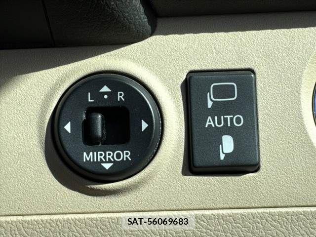 Toyota CROWN SEDAN 2008-09 7326376-25
