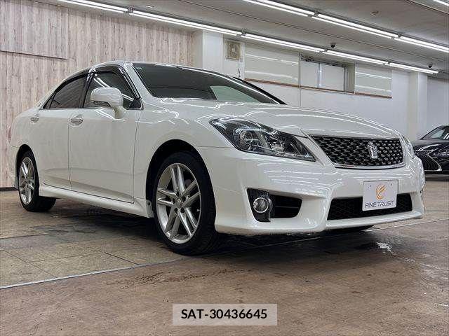Toyota CROWN SEDAN 2011-05 7326372-14