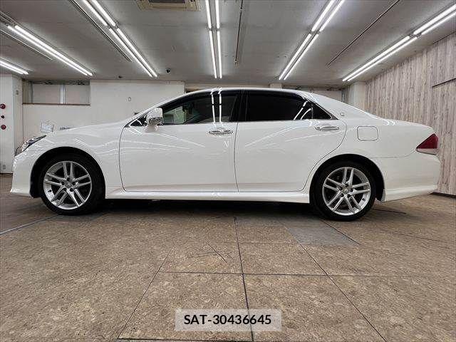 Toyota CROWN SEDAN 2011-05 7326372-19