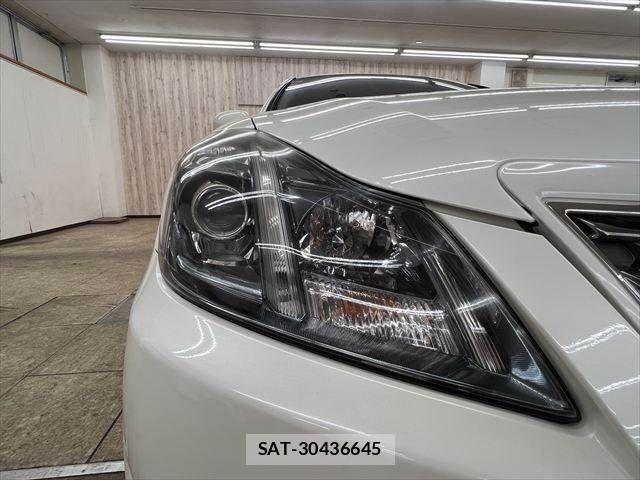 Toyota CROWN SEDAN 2011-05 7326372-22