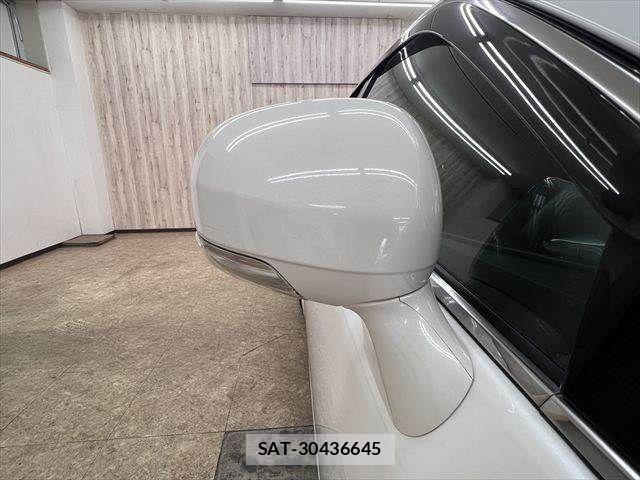 Toyota CROWN SEDAN 2011-05 7326372-25